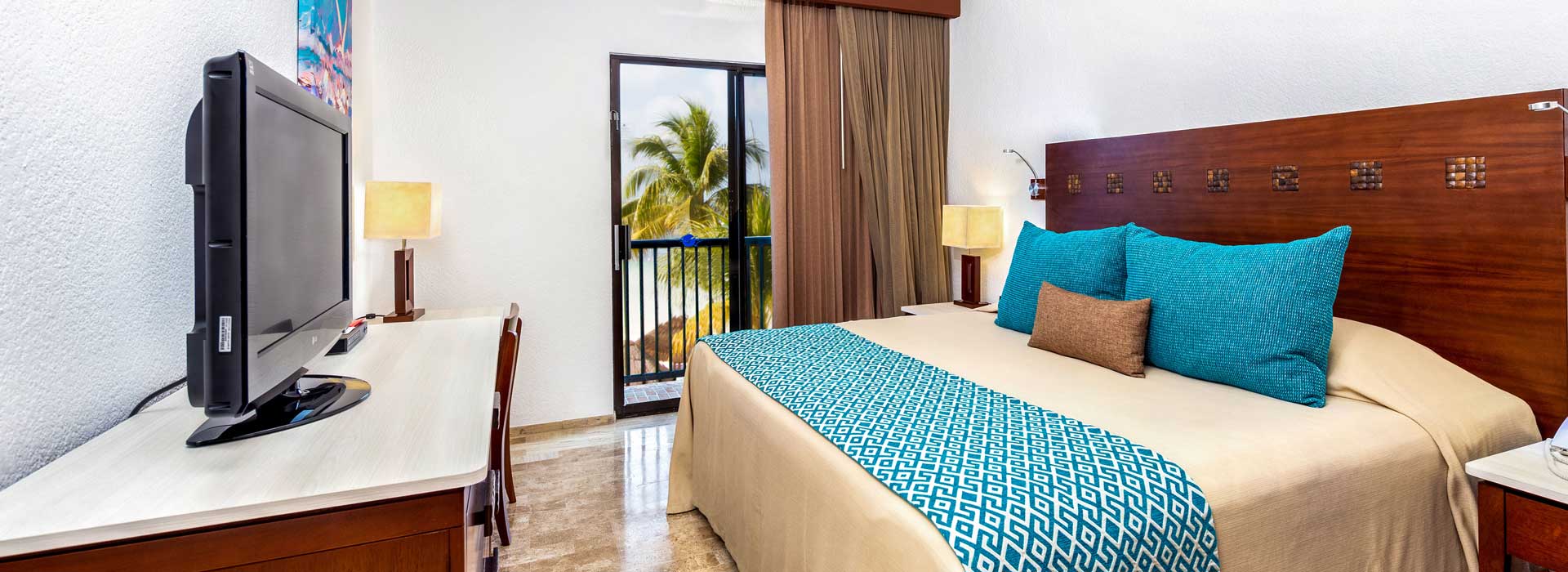 Fully equipped beachfront villas in Cancun