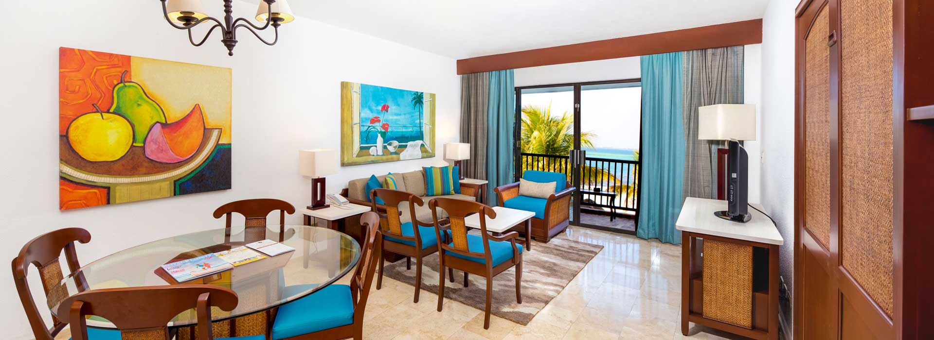 cancun beachfront suite